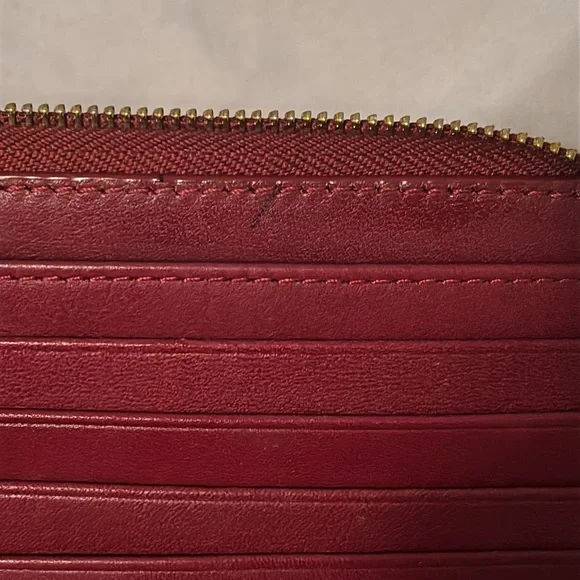Coach burgundy crocodile-embossed wallet - Picture 5 of 14